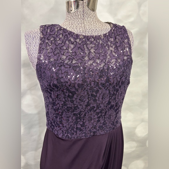 London Times Petite 10‎ long dress in a deep purple - Picture 1 of 7
